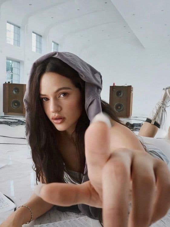 Instagram - Mitch Ryan